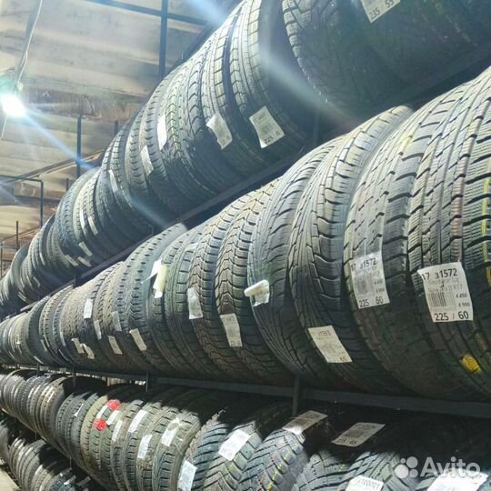 Yokohama Ice Guard IG10 215/65 R16 93L