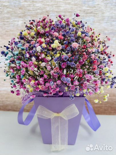 Букет из гипсофилы в коробке