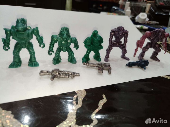 Игрушки солдаты-звери, киборги из 90-х