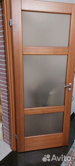 Дверь из натурального дерева