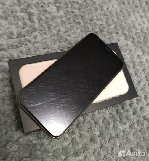 Продам iPhone 11 pro