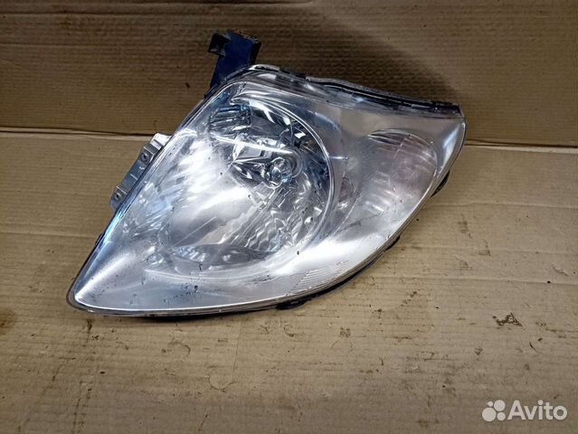 Фара правая Сузуки Свифт 2004-10г