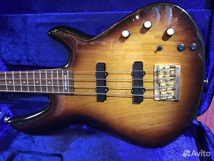 Бас-гитара Aria Custom Shop Mid с Roland V-bass