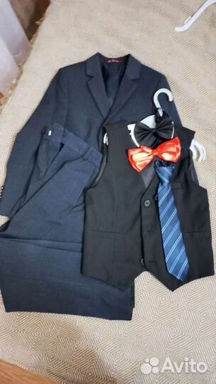 Школьная форма,брюки и пиджак,рубашки для мальчика