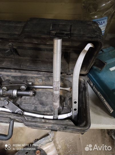 Съемник гидравлический 6тн трехлапый Б/У