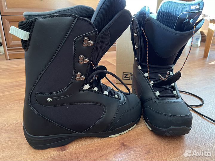 Сноубордические ботинки 42,5