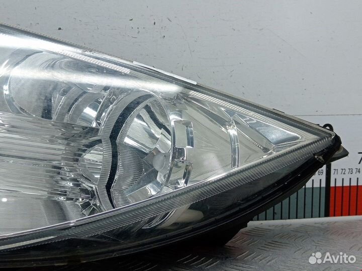 Фара передняя для Mitsubishi Colt 6 8301B869