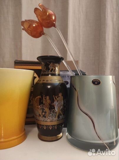 Вазы из хрусталя, керамики, фарфора, стекла и др