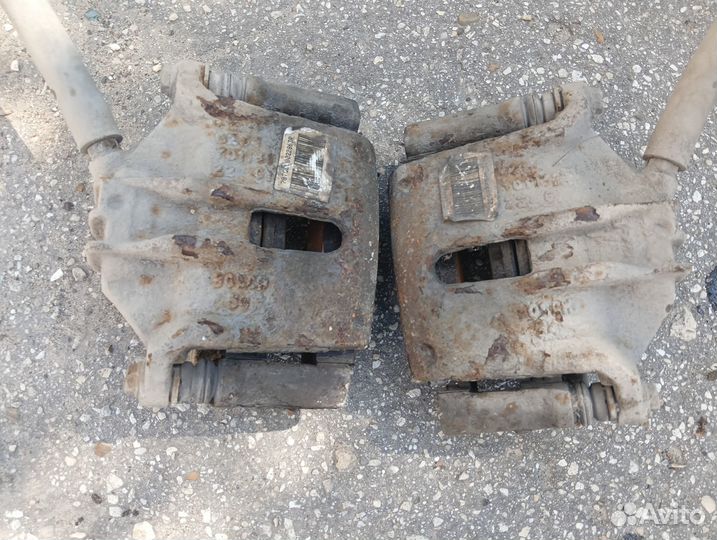 Суппорт передний Citroen C4