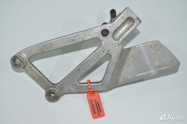 Крепление подножки водителя левое Honda CBR250R MC