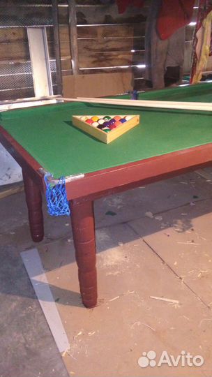 Бильярдный стол