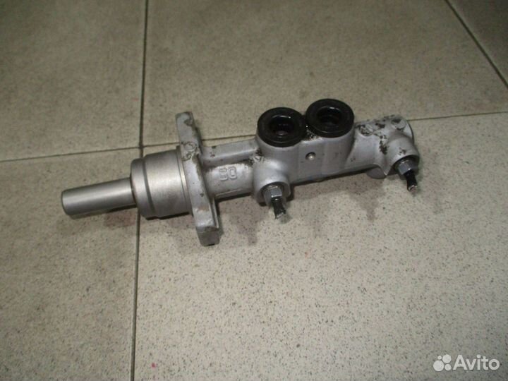 Цилиндр тормозной главный Skoda Fabia 2 (5J)