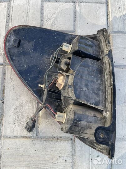 Фары задние Mitsubishi L200