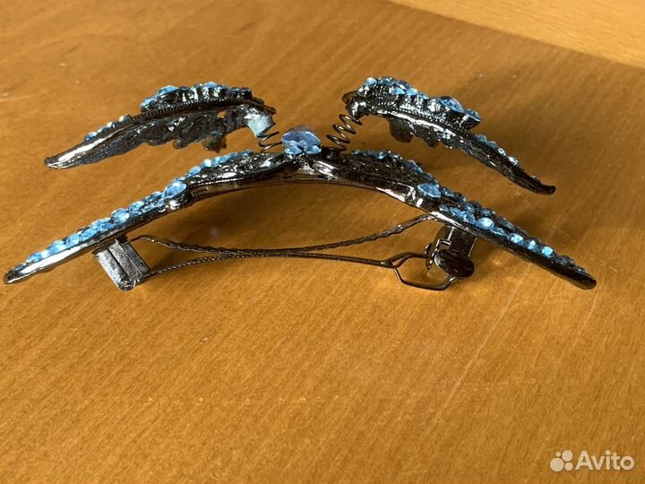 Заколка для волос со стразами