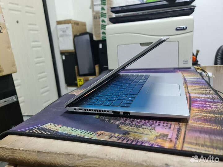 Asus vivo i3-1005G1 8gb SSD512gb FHD