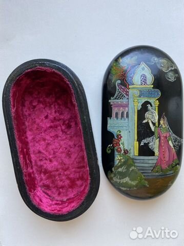С плюшем редкость. Старинная шкатулка. Лаковая мин