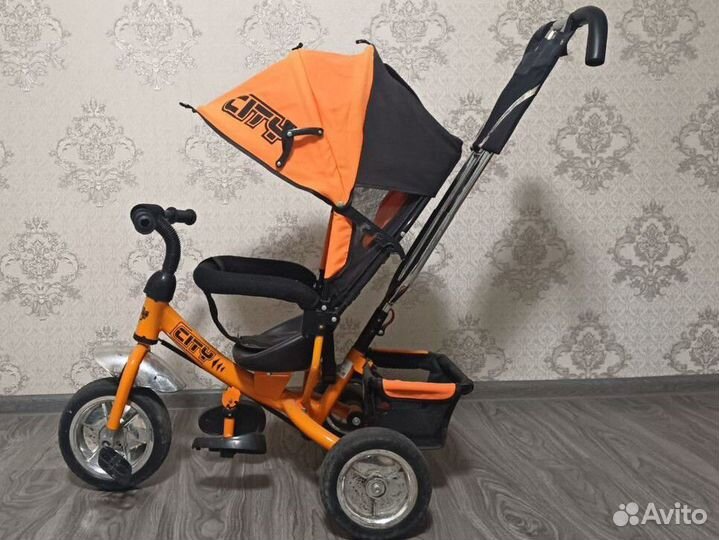 Детский велосипед с ручкой