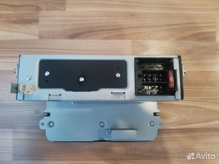 Головное устройство VW Jetta 6