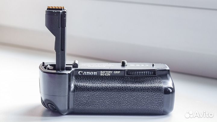 Батарейный блок Canon Battery Grip BG-E2N