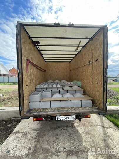 Газель с пирамидой