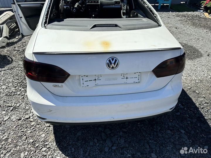 Крышка багажника volkswagen jetta 6