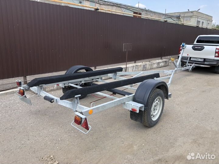 Лодочный прицеп для лодок до 7,5 м 1600кг