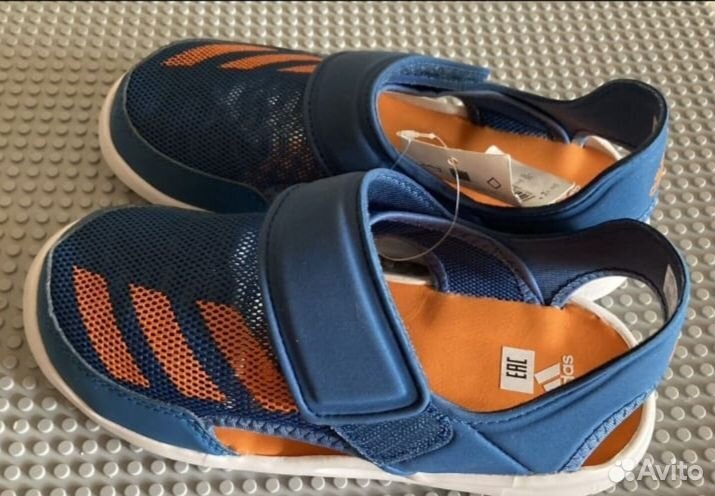 Сандалии adidas 33