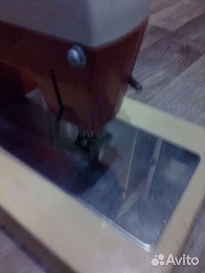 Детская швейная машинка