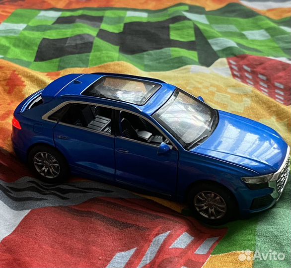 Игрушечная машинка - 