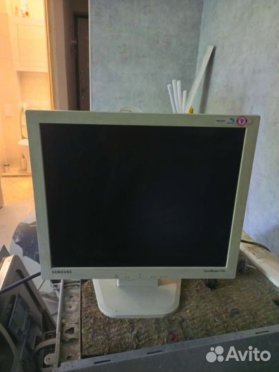 Монитор Samsung