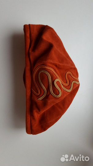 Новый стильный берет из натуральной замши