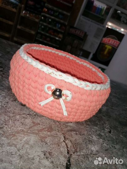 Вязаная корзинка