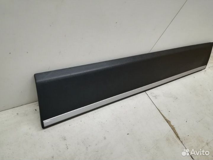 Молдинг на дверь передний правый Volvo Xc70