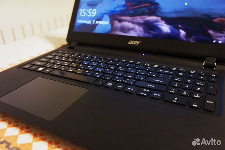 Ноутбук Acer Aspire ES1-533-P3XH б/у