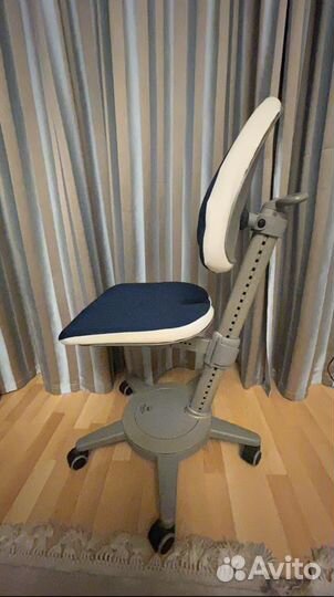 Компьютерное кресло Moll