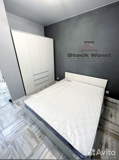 Кровать белая