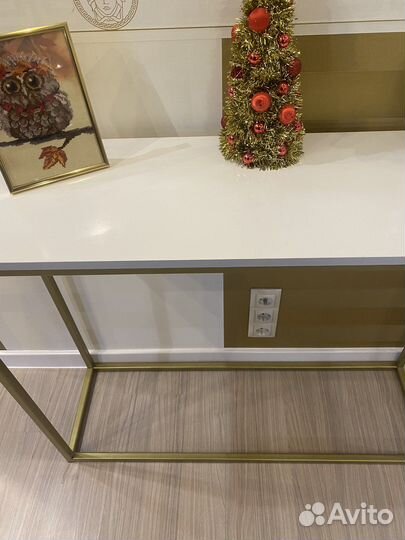 Консольный столик