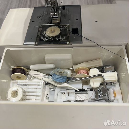 Швейная машина Janome w18