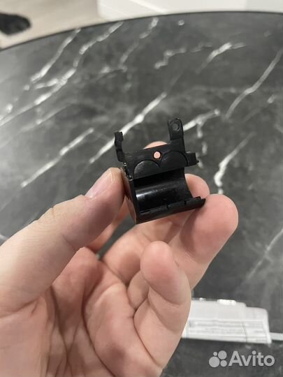 Петля и заглушка правые для HP 15-bs