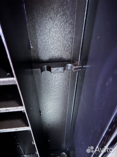 Оружейный сейф в дереве