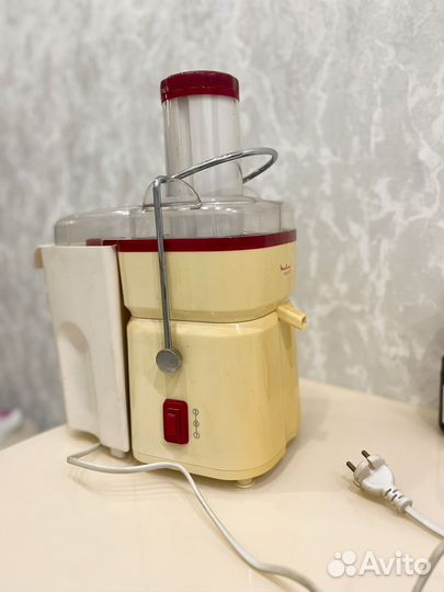 Соковыжималка Moulinex JU450G38