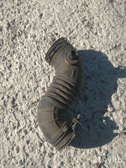 Hyundai solaris патрубок воздушного фильтра