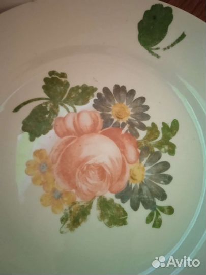 Фарфоровая тарелка Песочное 1950 год