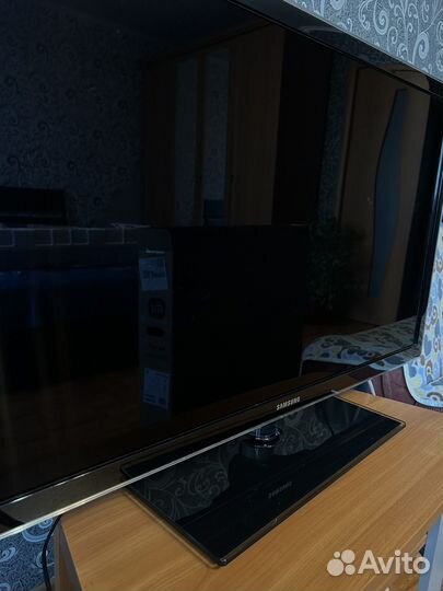 LED-телевизор Samsung UE40D5000PW