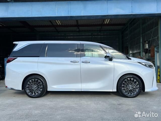 Lexus LM 2.4 AT, 2023, 1 500 км