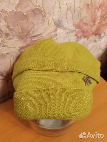 Головные уборы женские