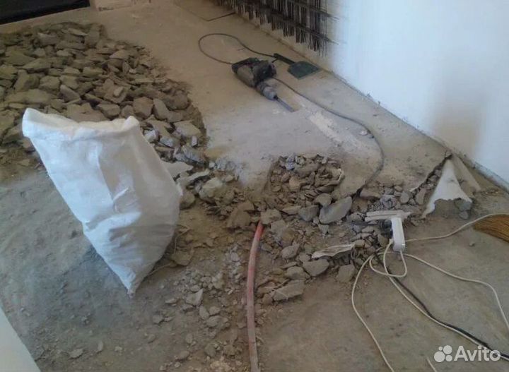 Демонтаж стяжки пола