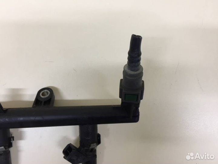 Рейка топливная рампа Renault Megane 3 2009-2016