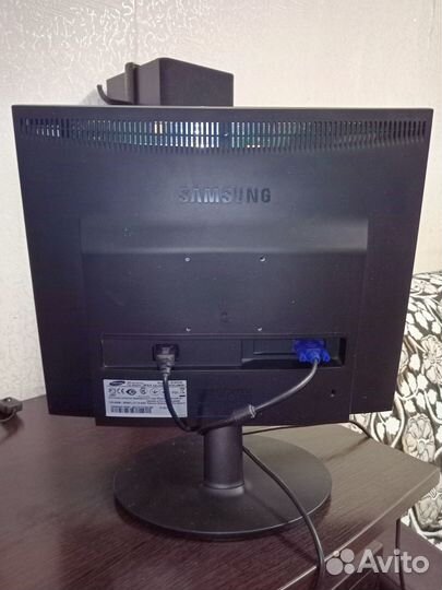 Монитор Samsung E1920NR 19