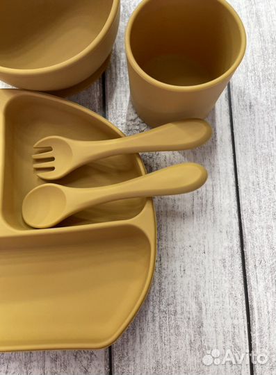 Набор детской силиконовой посуды+ нагрудник